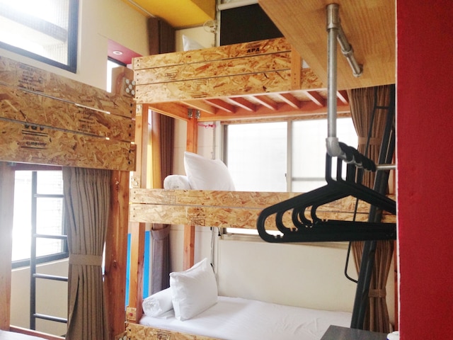 ウィズ イン ホステル