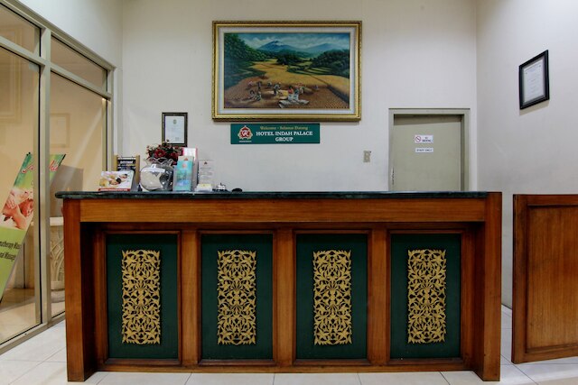 ホテル グランド ロセラ ジョグジャカルタ