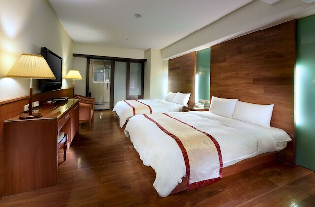 チェン パオ ホテル (鎮寶大飯店)