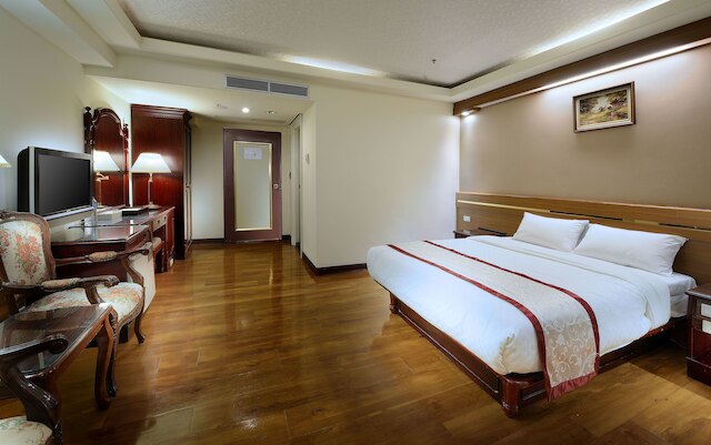 チェン パオ ホテル (鎮寶大飯店)