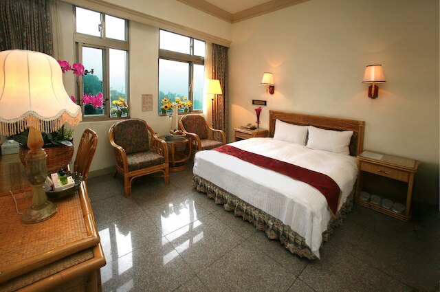 ホテル帝綸ドンプー スパ (東埔帝綸溫泉渡假大飯店)