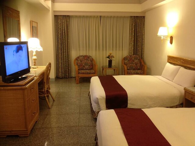 ホテル帝綸ドンプー スパ (東埔帝綸溫泉渡假大飯店)