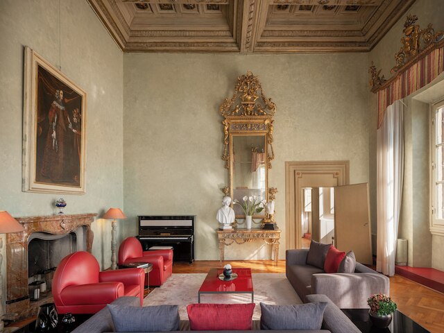 レオーネ ブル スイーツ | ウナ エスペリエンツ