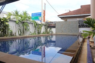 マムズ ゲストハウス