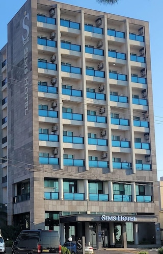 シムズ ホテル