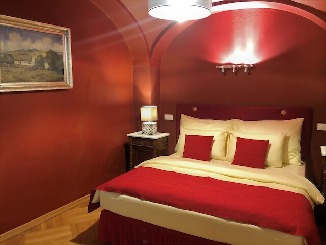 スモール ラグジュアリー パレス レジデンス