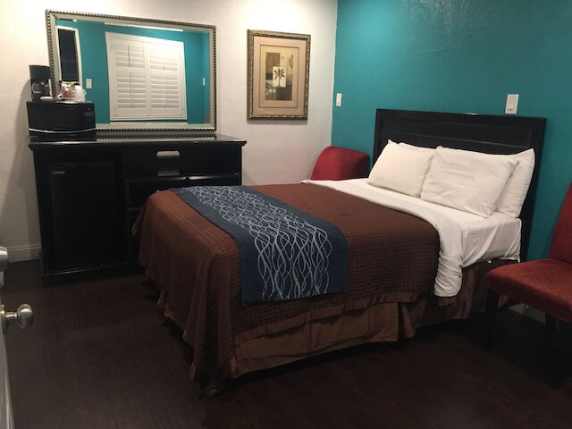 クレンシャー イン モーテル