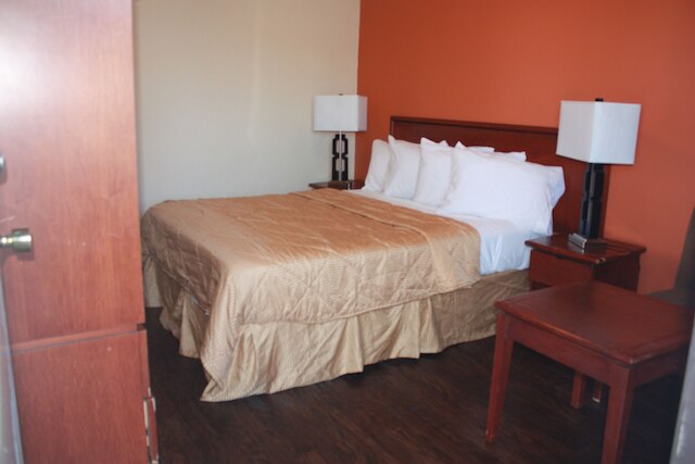 クレンシャー イン モーテル