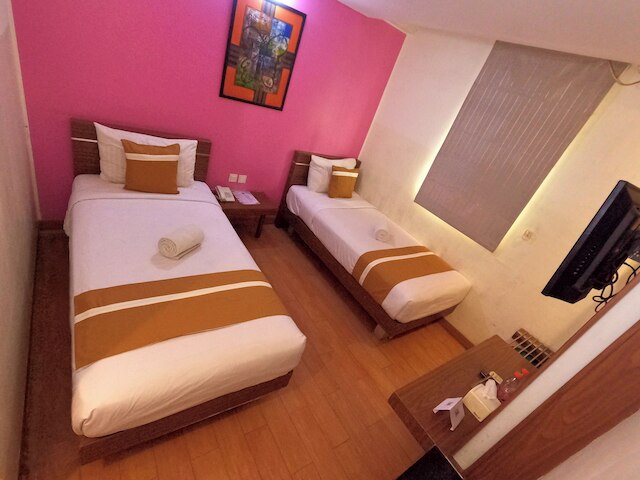 ワールドホテル