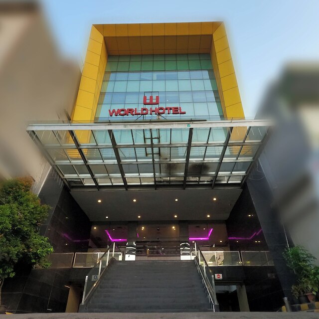 ワールドホテル