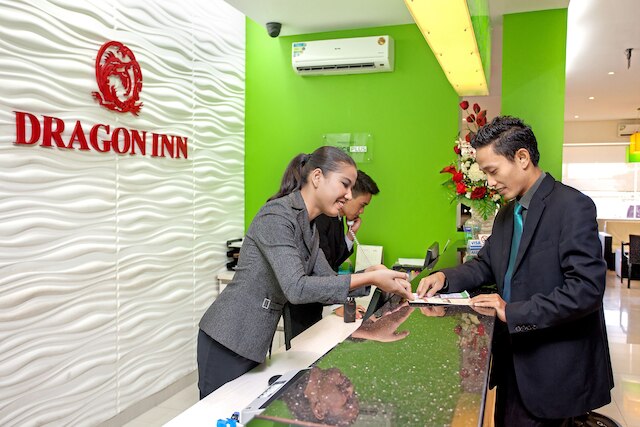 ホテル ドラゴン イン バイ SHM