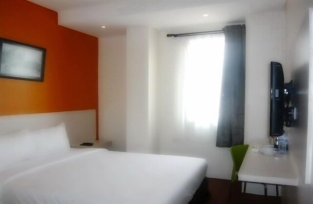 ホテル ドラゴン イン バイ SHM