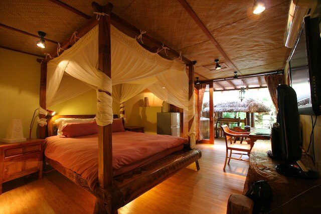 アフェイ サーフ イン - ホール 1