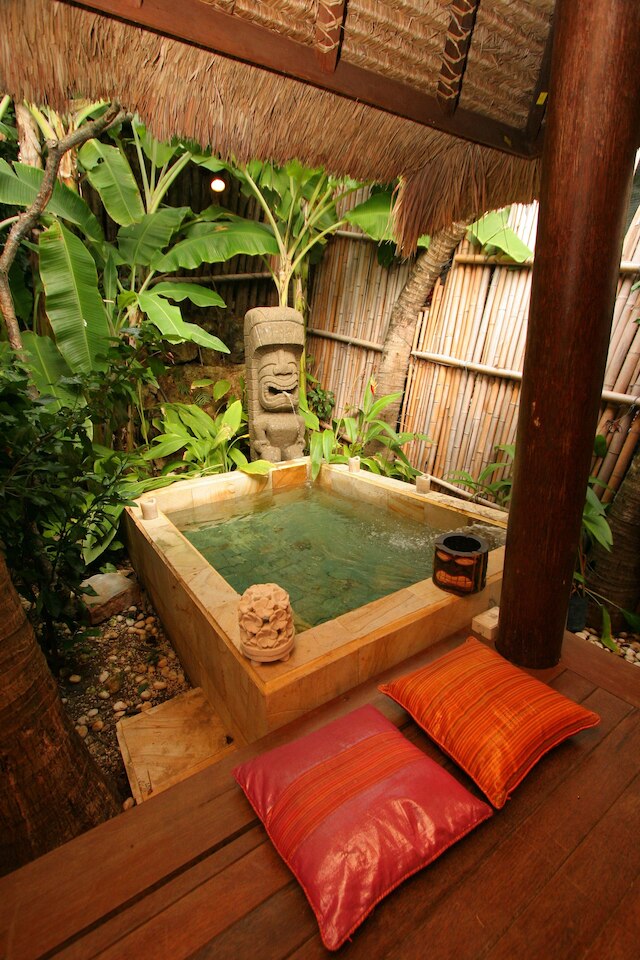 アフェイ サーフ イン - ホール 1