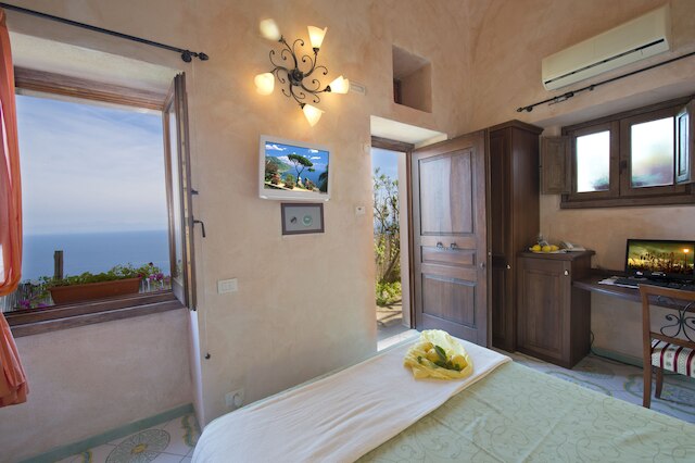 ランティコ ボルゴ デイ リモニ