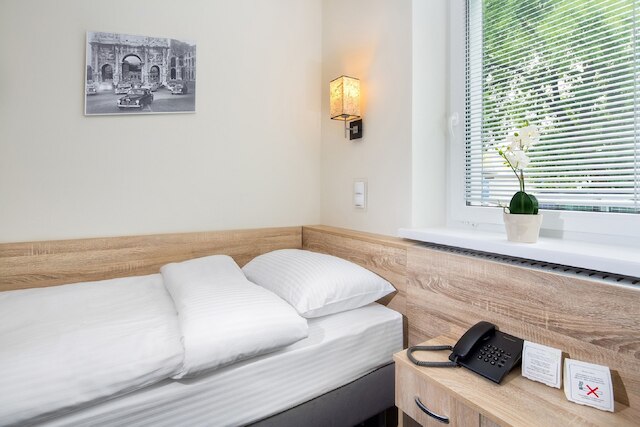 オートモービル ホテル