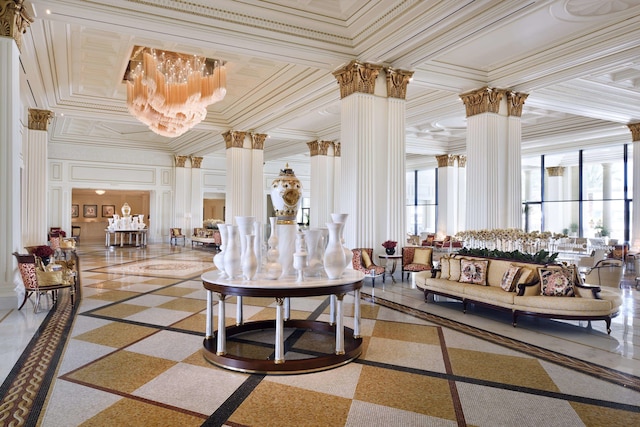 パラッツォ ベルサーチ ドバイ