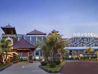 ノボテル バリ ングラ ライ エアポート