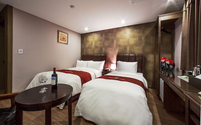 ハーモニー ホテル