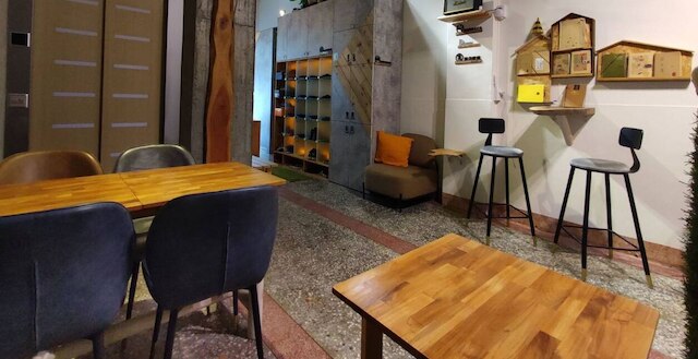 ポン ポン ウー (棚棚屋)