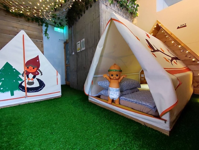 ポン ポン ウー (棚棚屋)