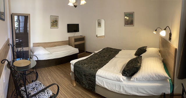 ミラ アパートメンツ