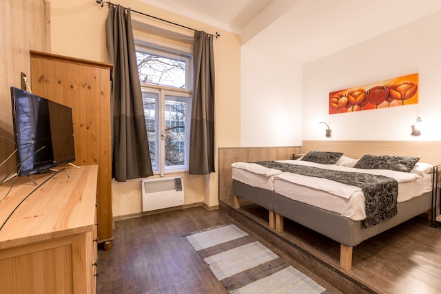 ミラ アパートメンツ