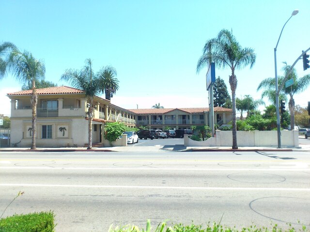 サンタ アナ トラベル イン