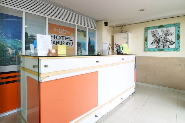 サヌール アユ ホテル