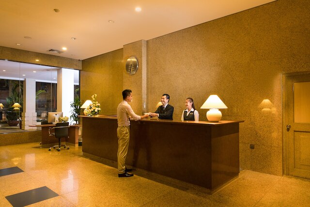 ノーフォーク マンション ラグジュアリー サービスド アパートメント