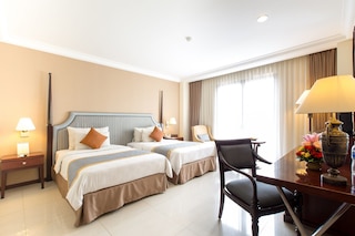 アズミラ ブティック