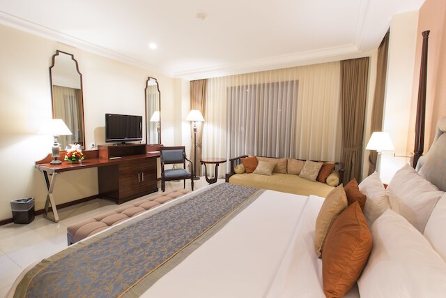 アズミラ ブティック