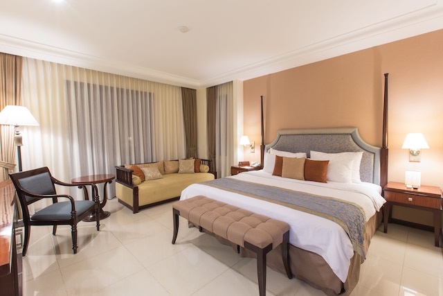 アズミラ ブティック