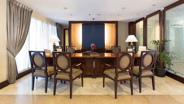 アズミラ ブティック