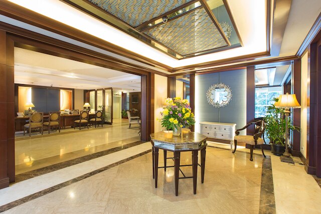 アズミラ ブティック