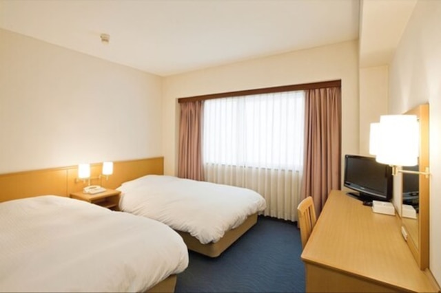 ホテルクラウンヒルズ甲府（旧：甲府ホテル／ＢＢＨホテルグループ）