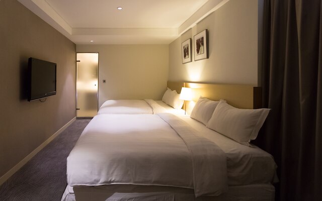 レーシン ホテル - キシーアン (丽馨精品商旅七贤馆)