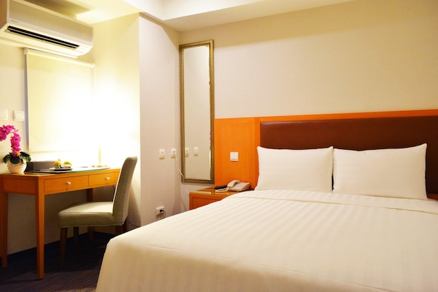 フワード ホテル タイナン (台南富華大飯店)