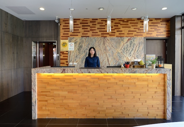 ル ルーム ホテル カンディン (綺楽文旅康定館)