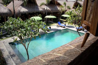 ザ カームツリー バンガローズ