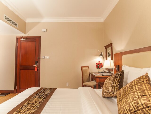 ニャット ハ 1 ホテル