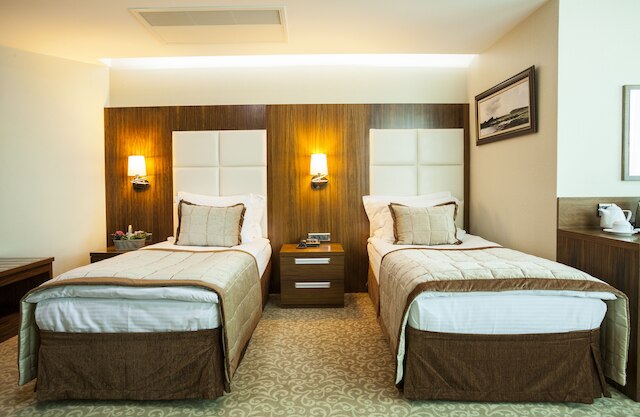 ヴィヴァルディ CE ゴールド ホテル