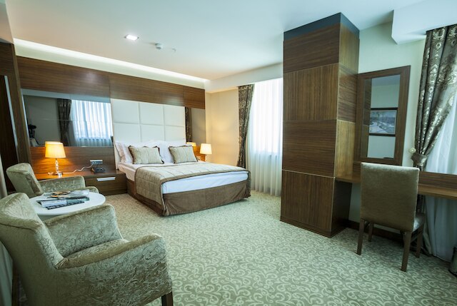 ヴィヴァルディ CE ゴールド ホテル