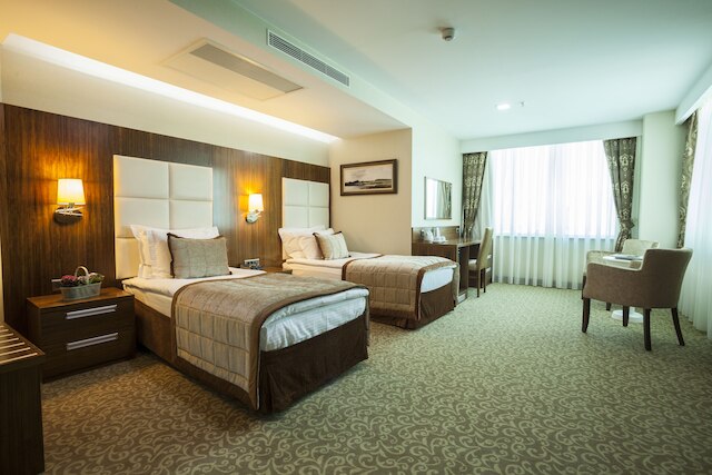 ヴィヴァルディ CE ゴールド ホテル