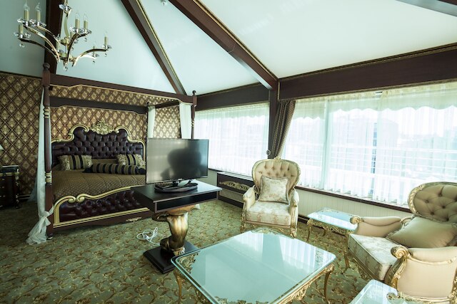 ヴィヴァルディ CE ゴールド ホテル