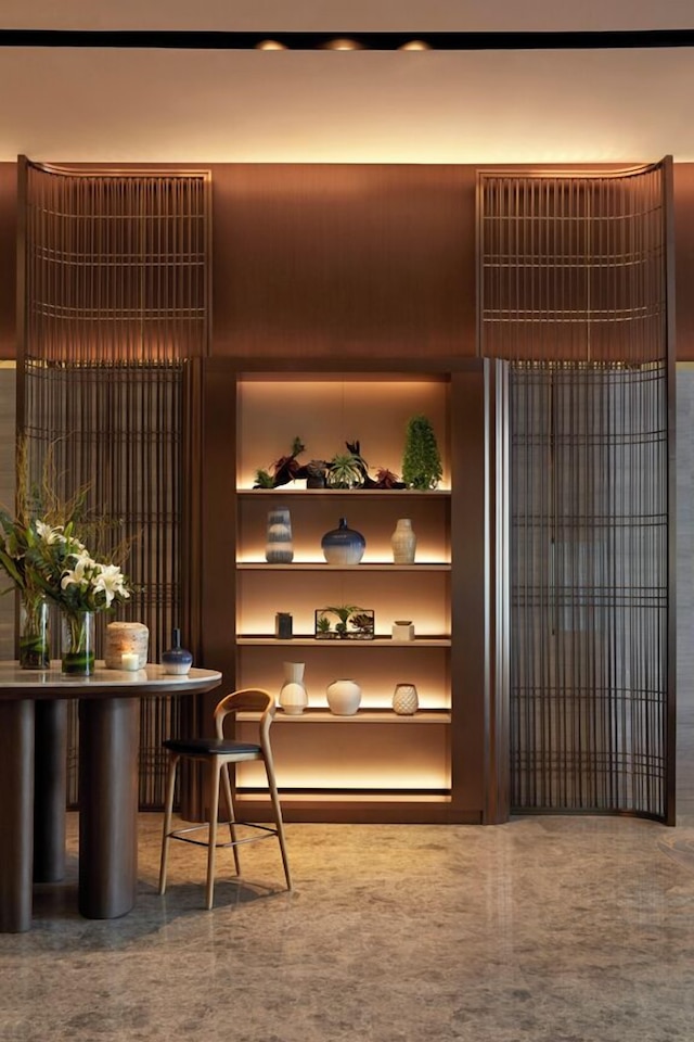 モーメンタゥス  ホテル アレクサンドラ