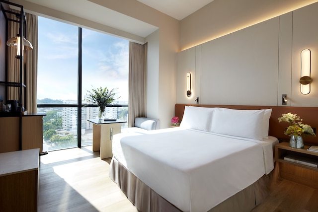 モーメンタゥス  ホテル アレクサンドラ