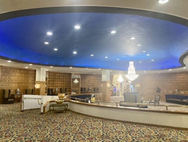 大きな海の前のペントハウス