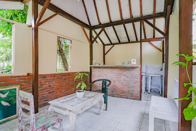 OYO  ライフ 90301 ヒドゥン ビレッジ ウルワツ