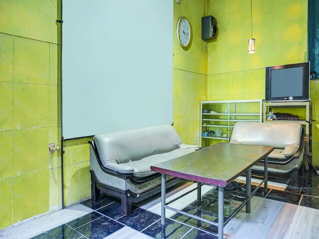 OYOライフ91205リンダンゲストハウスシャリーア